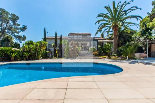 Magnifique villa provençale de charme – Emplacement exceptionnel à Mougins