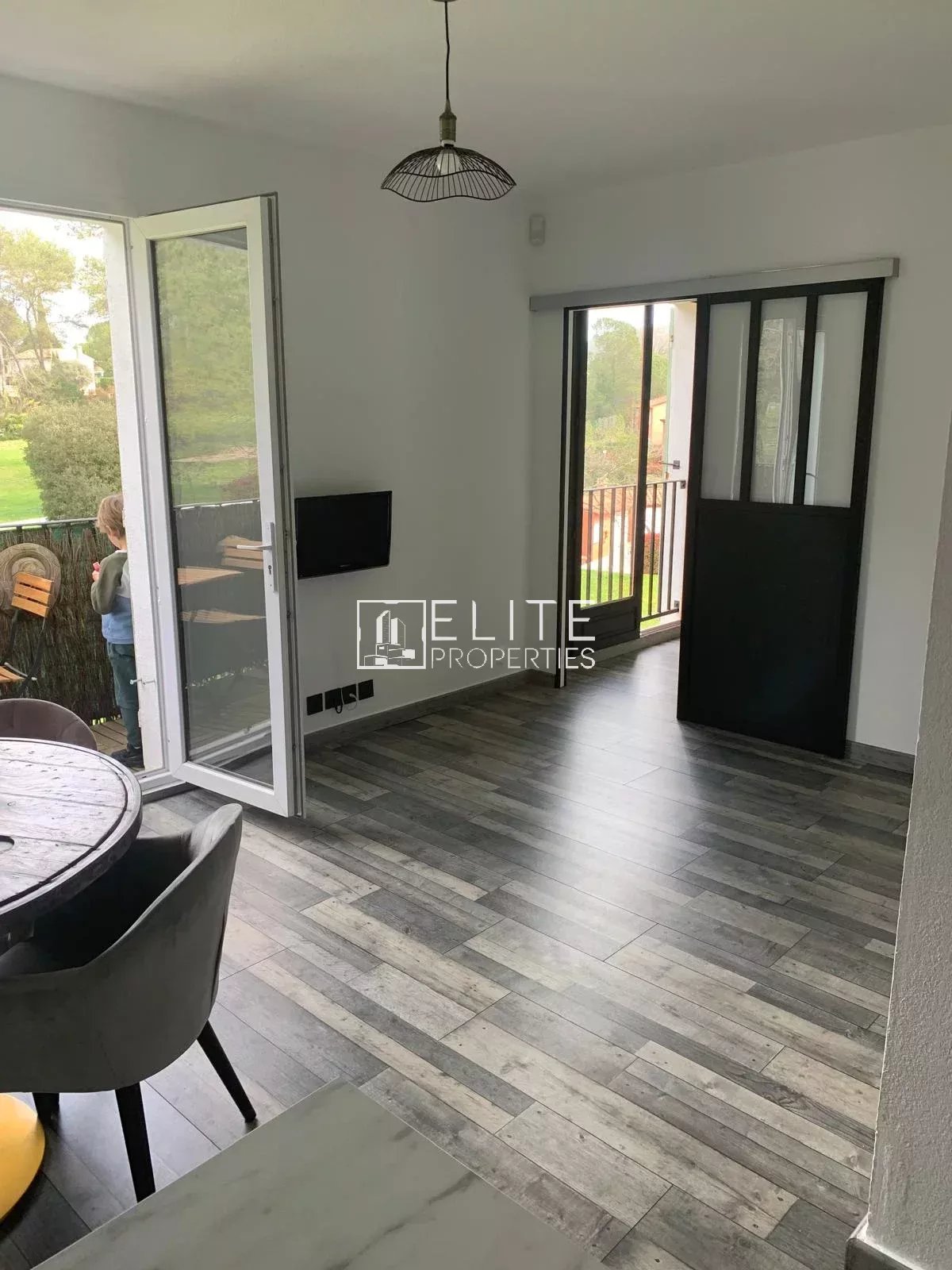 APPARTEMENT 2P 37m² VUE GOLF MOUANS-SARTOUX