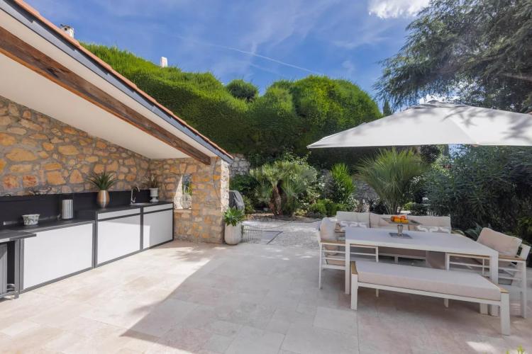 MOUGINS -  VILLA AVEC VUE MER PANORAMIQUE
