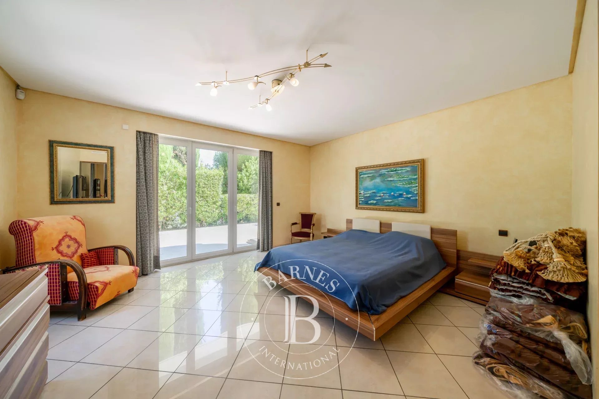 MANDELIEU-LA-NAPOULE - VILLA D’EXCEPTION - 6 CHAMBRES