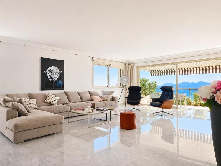 LE CANNET COLLINES - GRAND APPARTEMENT T4 TRAVERSANT - PLEINE VUE MER
