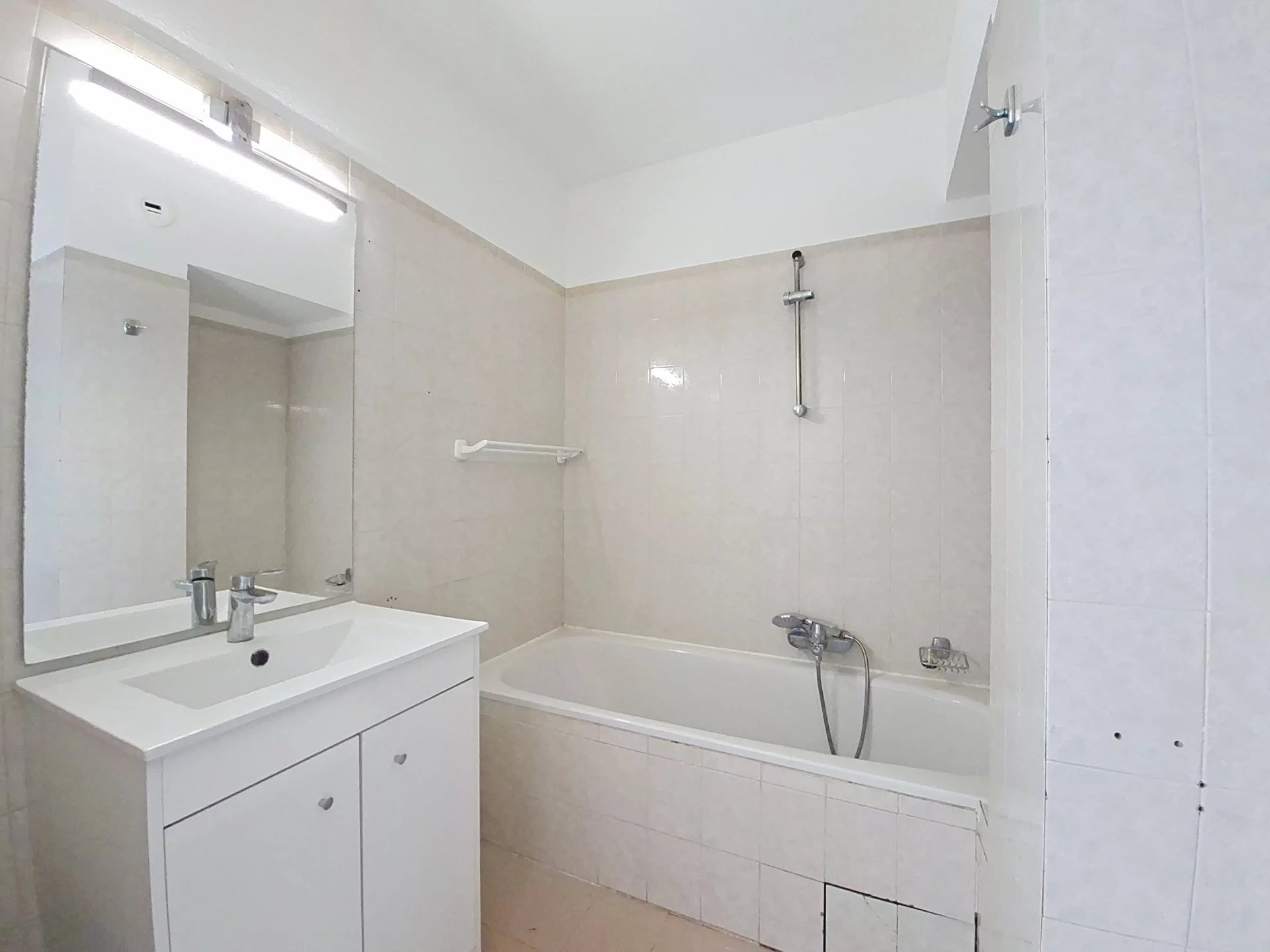 VENTE STUDIO DERNIER ETAGE LE CANNET - MOULIERES