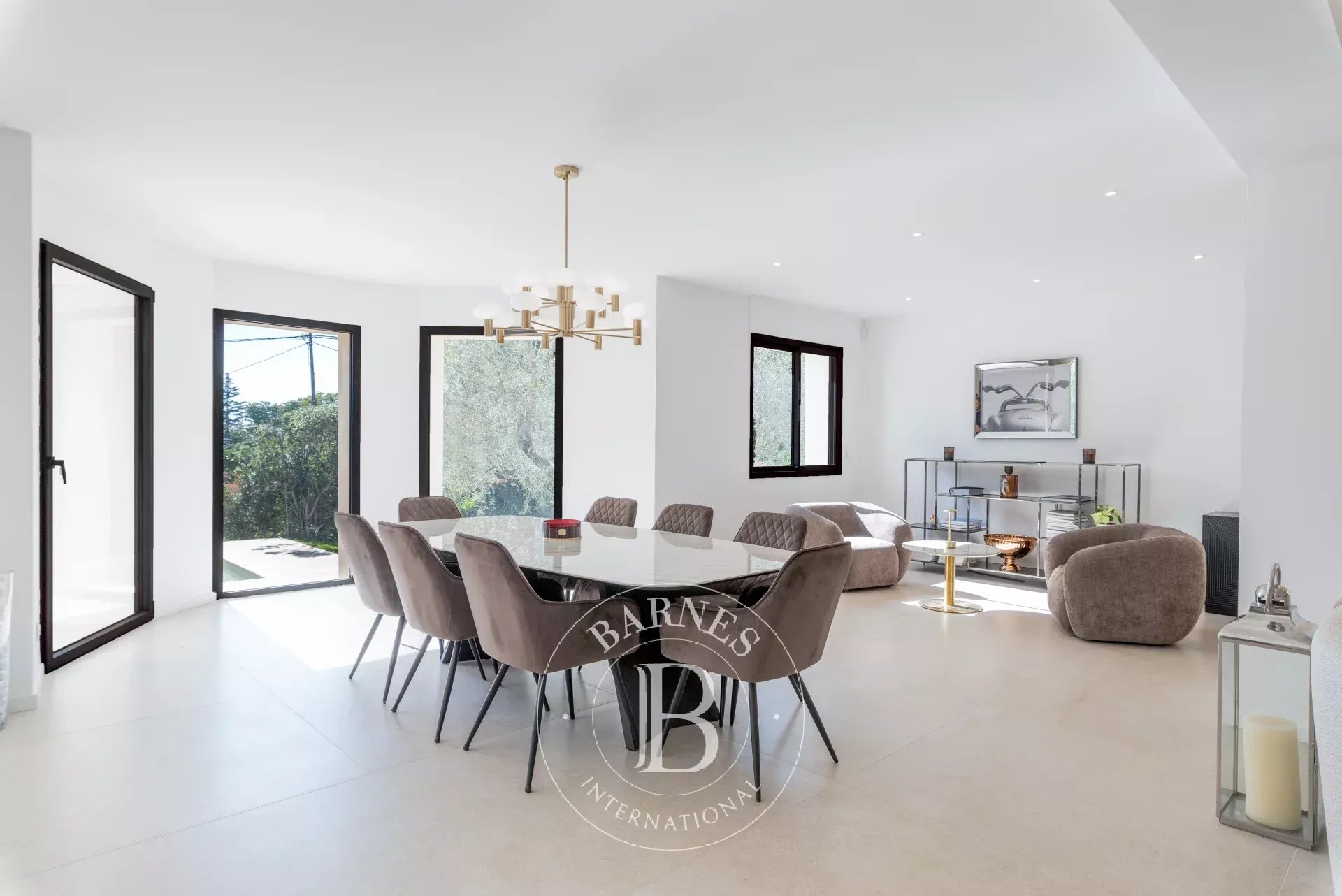 5 mn du village de Valbonne - Villa rénovée 5 chambres - Au calme absolu