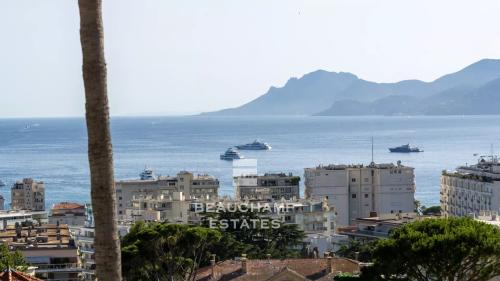 Villa 7 chambres Belle Époque avec vue mer - Cannes Basse Californie