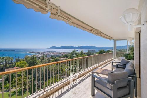 CANNES CALIFORNIE - VUE MER PANORAMIQUE - TERRASSE - 4 CHAMBRES - PISCINE