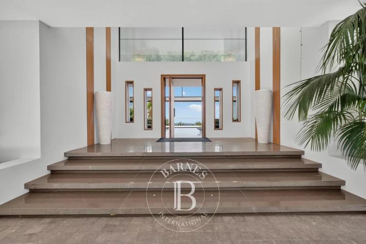CANNES CALIFORNIE - VILLA CONTEMPORAINE AVEC VUE MER PANORAMIQUE - 8 CHAMBRES