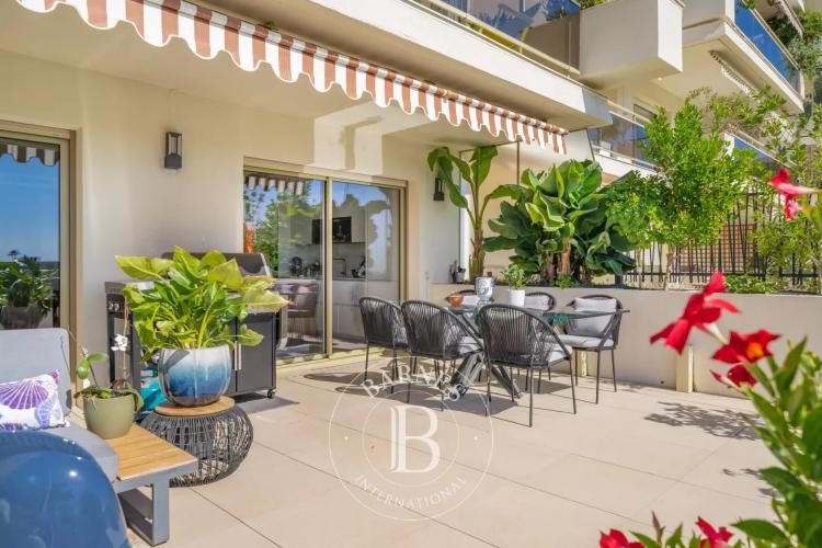 CANNES - APPARTEMENT - 3 PIÈCES - TERRASSE - JARDIN