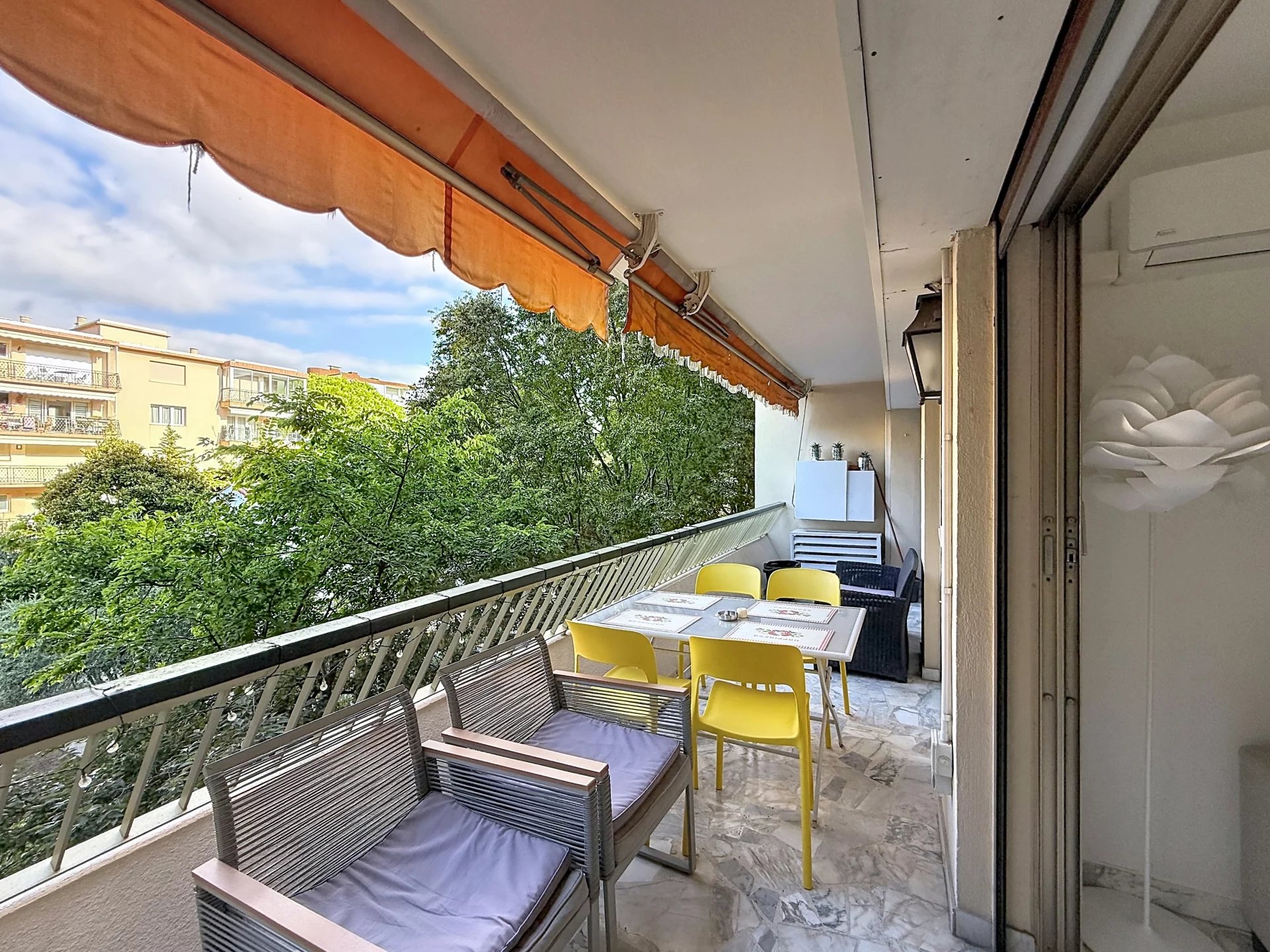 CANNES – BASSE CALIFORNIE – 2 PIÈCES – GRANDE TERRASSE OUEST – VUE DÉGAGÉE
