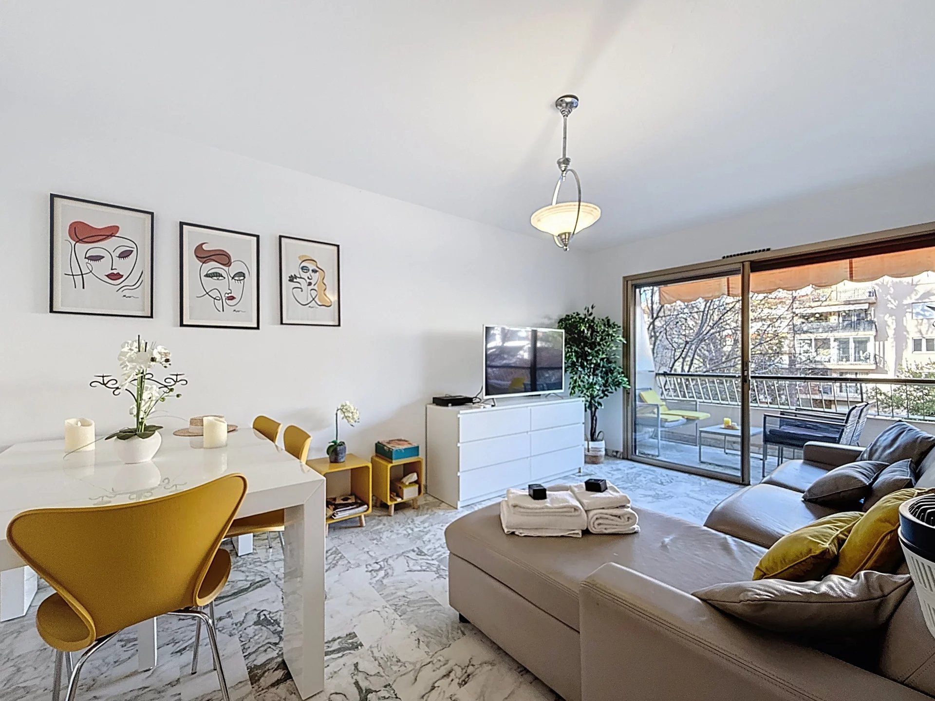 CANNES – BASSE CALIFORNIE – 2 PIÈCES – GRANDE TERRASSE OUEST – VUE DÉGAGÉE