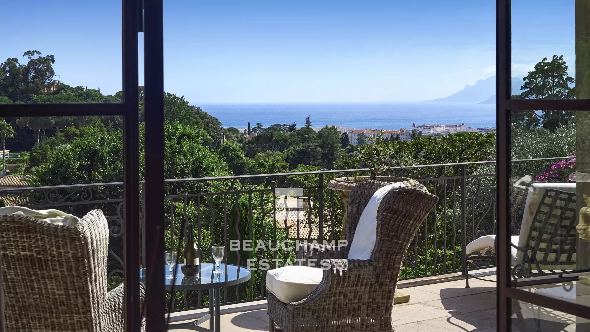 Propriété avec vue mer panoramique - 6 chambres - Cannes Californie