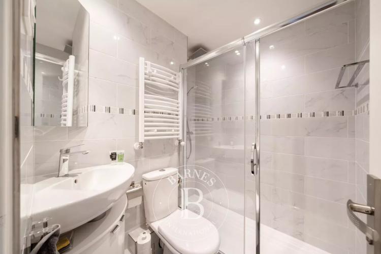 MANDELIEU LA NAPOULE - APPARTEMENT 4 PIECES RÉNOVÉ - VUE PORT