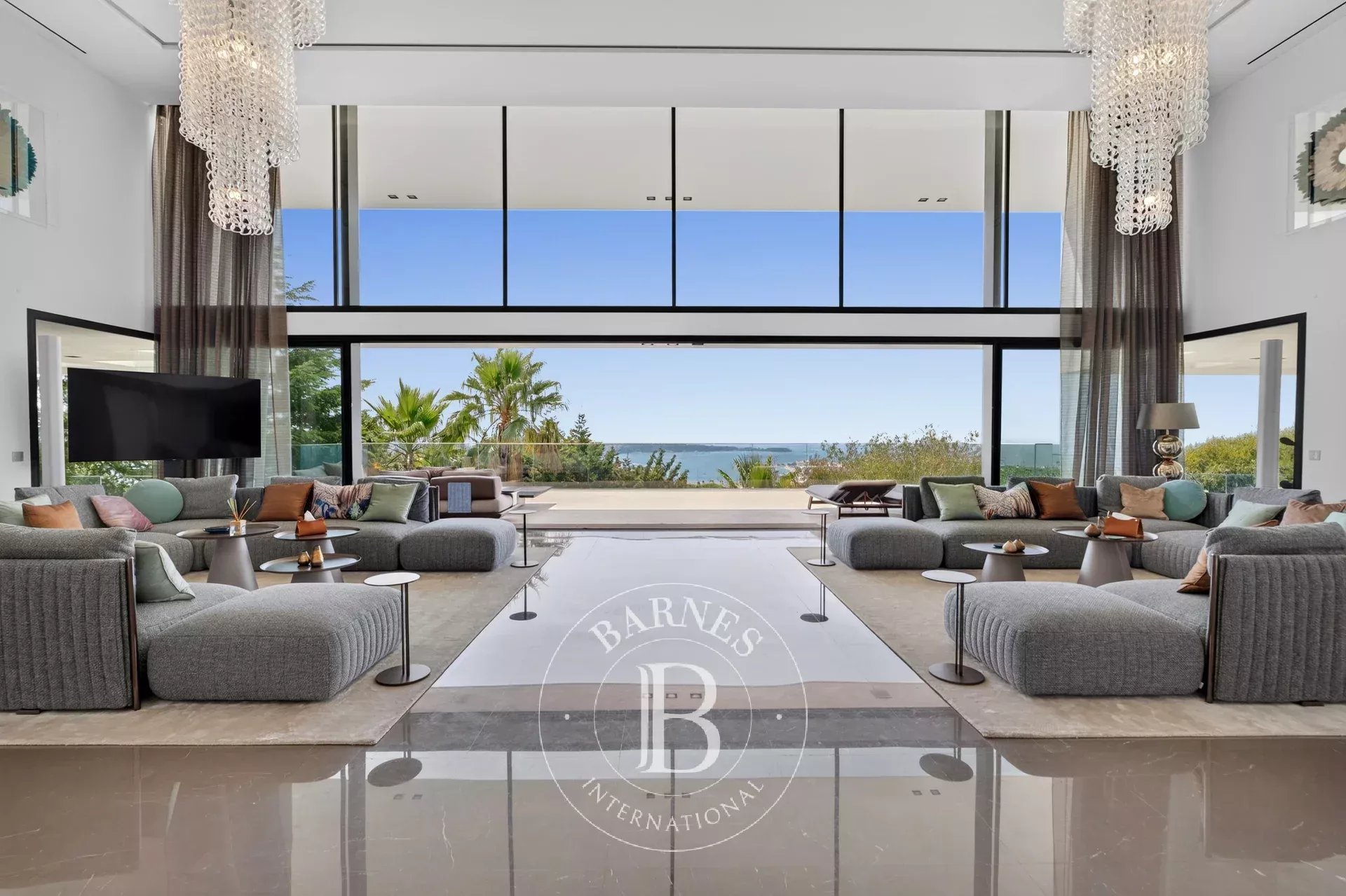 CANNES CALIFORNIE - VILLA CONTEMPORAINE AVEC VUE MER PANORAMIQUE - 8 CHAMBRES