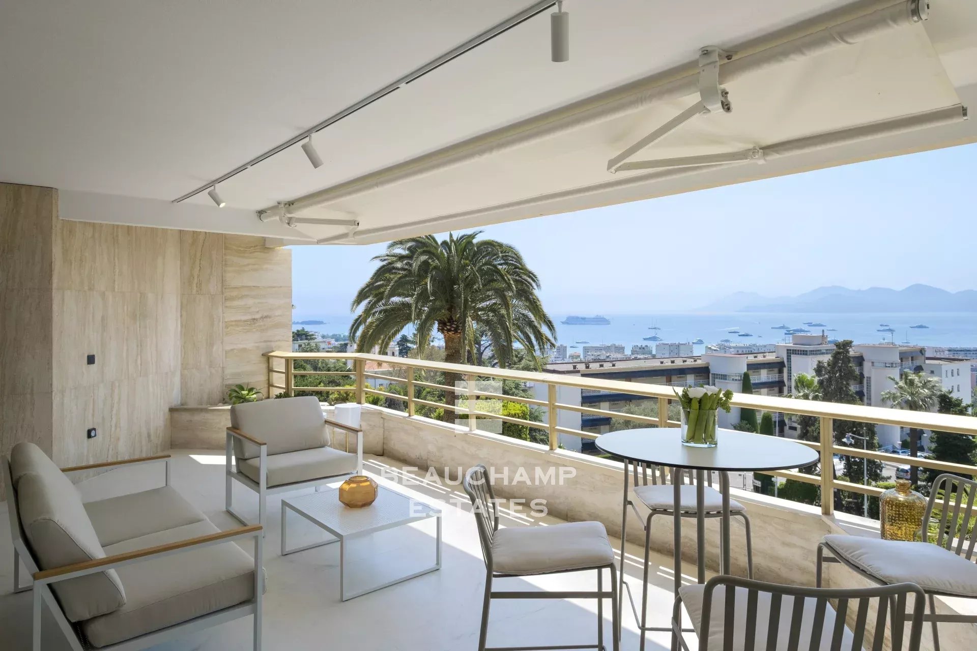 Appartement 3 chambres avec vue mer panoramique – Cannes Californie