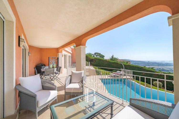 MANDELIEU-LA-NAPOULE - VILLA CONTEMPORAINE - VUE MER PANORAMIQUE - 4 CHAMBRES