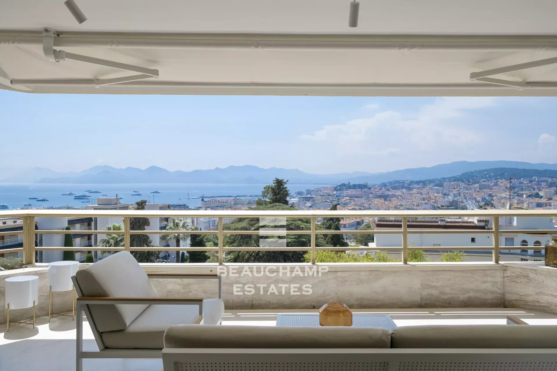 Appartement 3 chambres avec vue mer panoramique – Cannes Californie