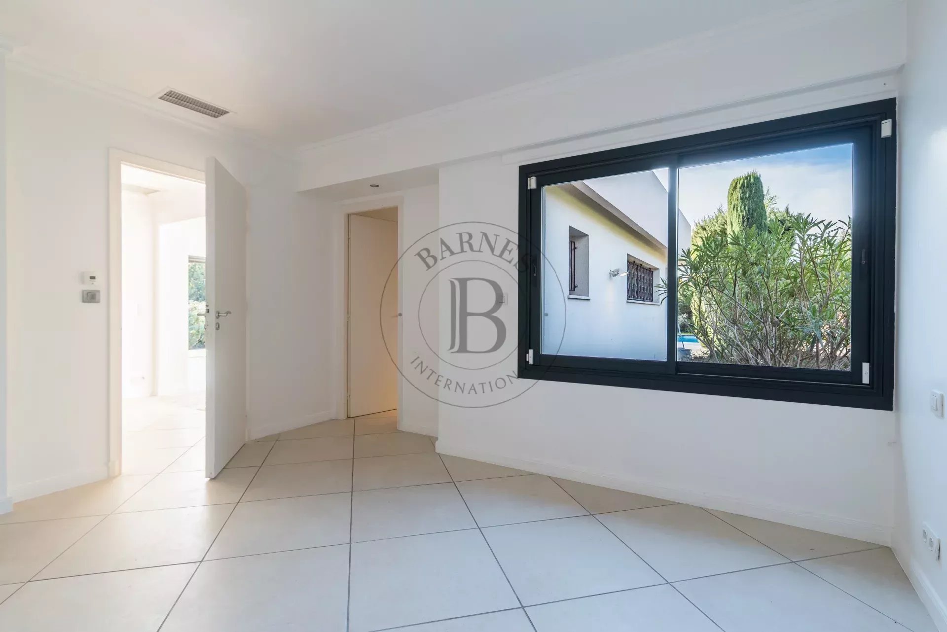 MOUGINS – VILLA DE PLAIN-PIED