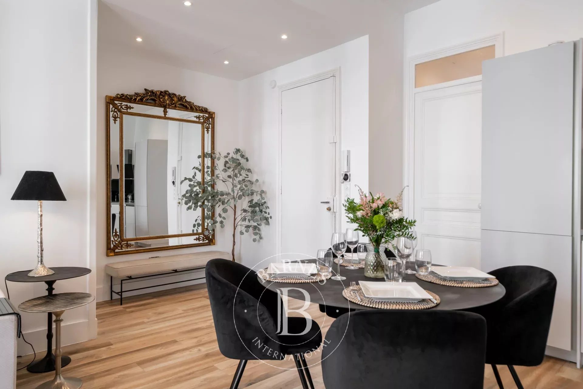EXCLUSIVITÉ – CANNES BANANE – À 150 M DE LA CROISETTE – APPARTEMENT CONTEMPORAIN – 3 CHAMBRES