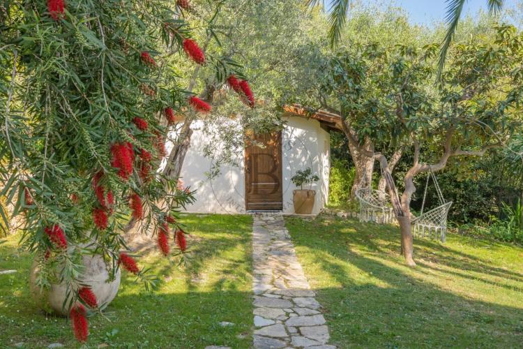 MOUGINS - VILLA VUE MER - PROCHE CANNES