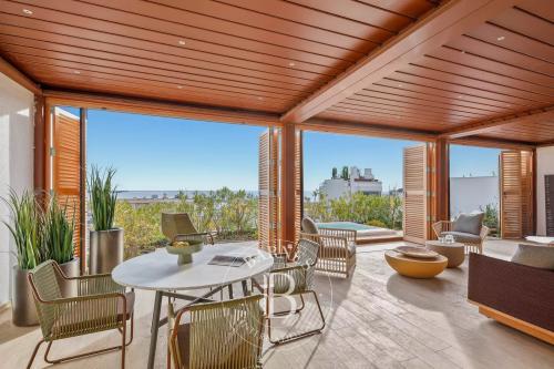 CANNES CENTRE - ROOFTOP - VUE MER - JACUZZI - 3 PIECES