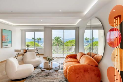 EXCLUSIVITÉ CANNES CROISETTE - 3 PIÈCES - TERRASSE - VUE MER