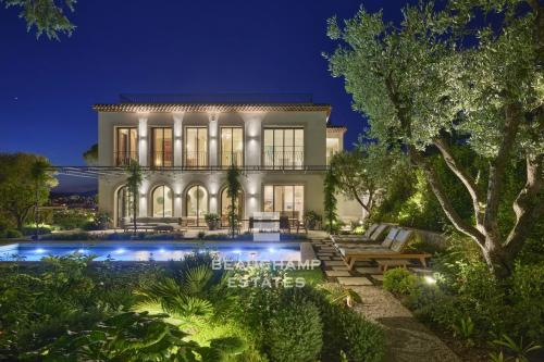 EXCLUSIVITE - Villa néo provençale rénovée avec vue mer panoramique - Cannes