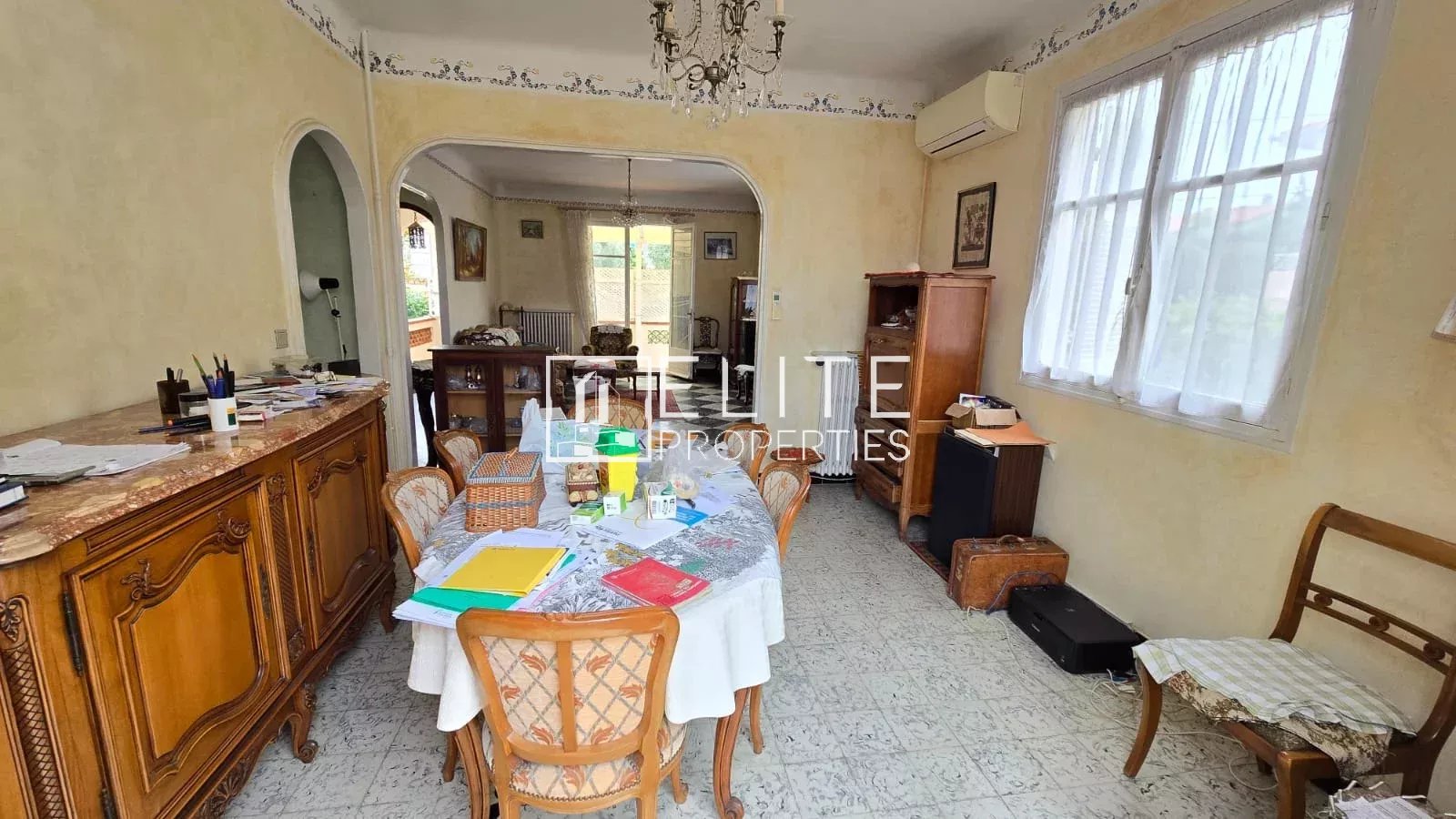 MAISON 6 PIÈCES - 2 APPARTEMENTS 3 PIÈCES + GARAGE – JUAN-LES-PINS