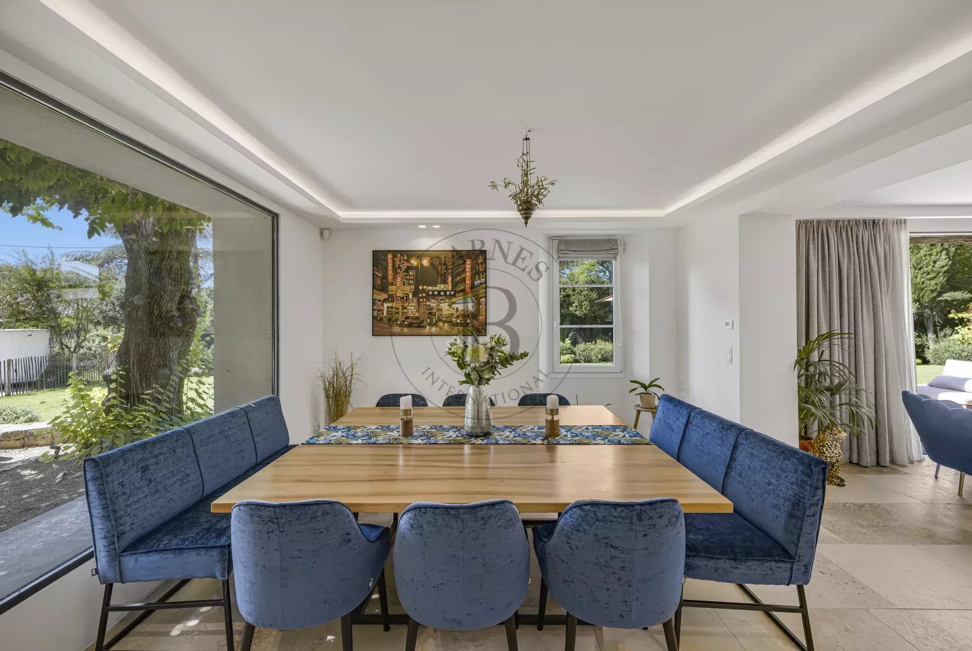 MOUGINS – PROPRIÉTÉ EN PIERRE RÉNOVÉE
