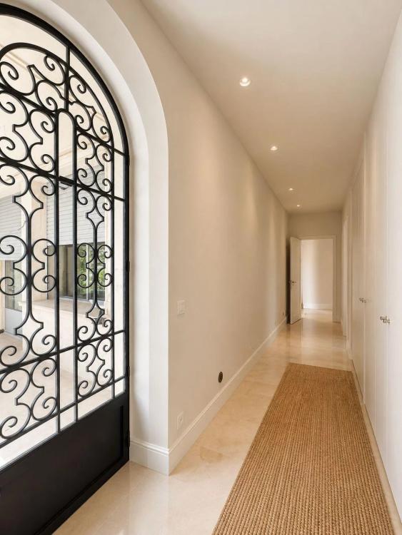 CANNES – MAISON BOURGEOISE – APPARTEMENT DE 165 m² – JARDIN PRIVATIF DE 260 m²