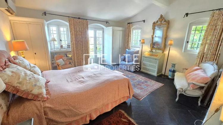 MAISON 5 PIÈCES DE 193 m² - MOUANS-SARTOUX CASTELLARAS