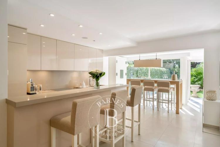 CANNES ARRIERE CROISETTE - APPARTEMENT 3 PIÈCES - JARDIN