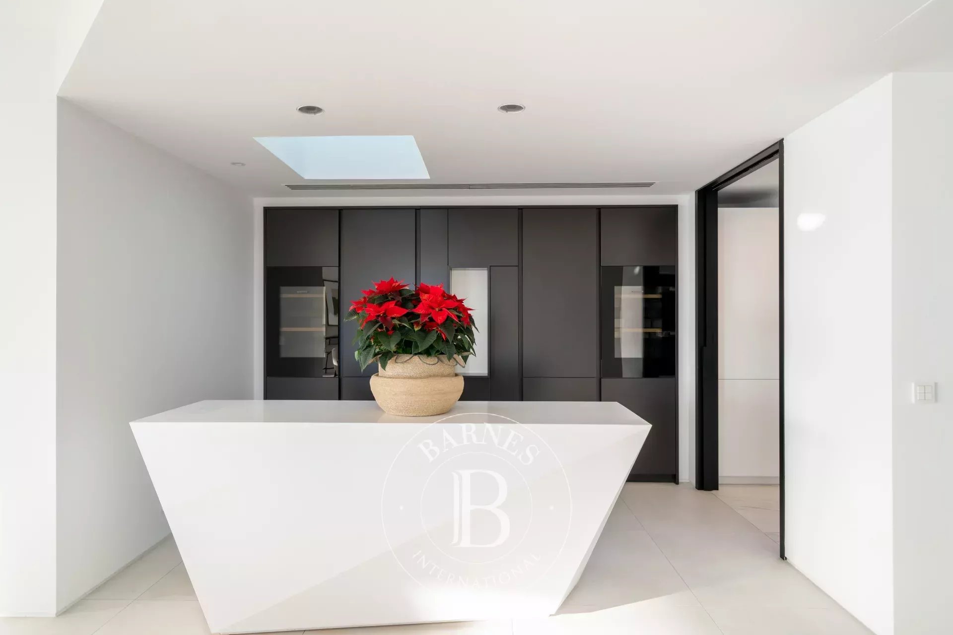 CANNES – CROISETTE PALM BEACH – PENTHOUSE VUE MER PANORAMIQUE – TOIT TERRASSE 250 M² – 3 CHAMBRES