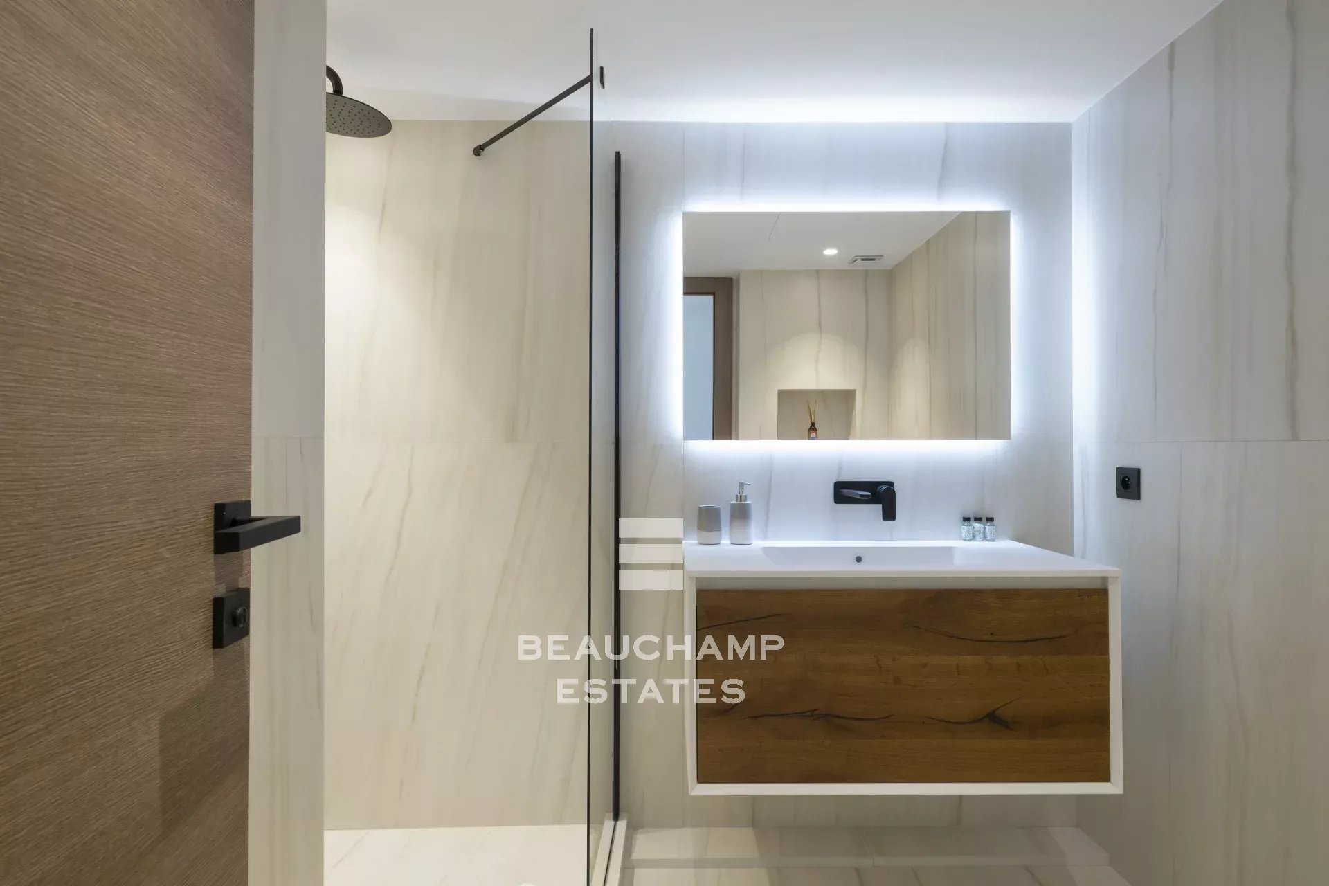 Appartement 3 chambres avec vue mer panoramique – Cannes Californie