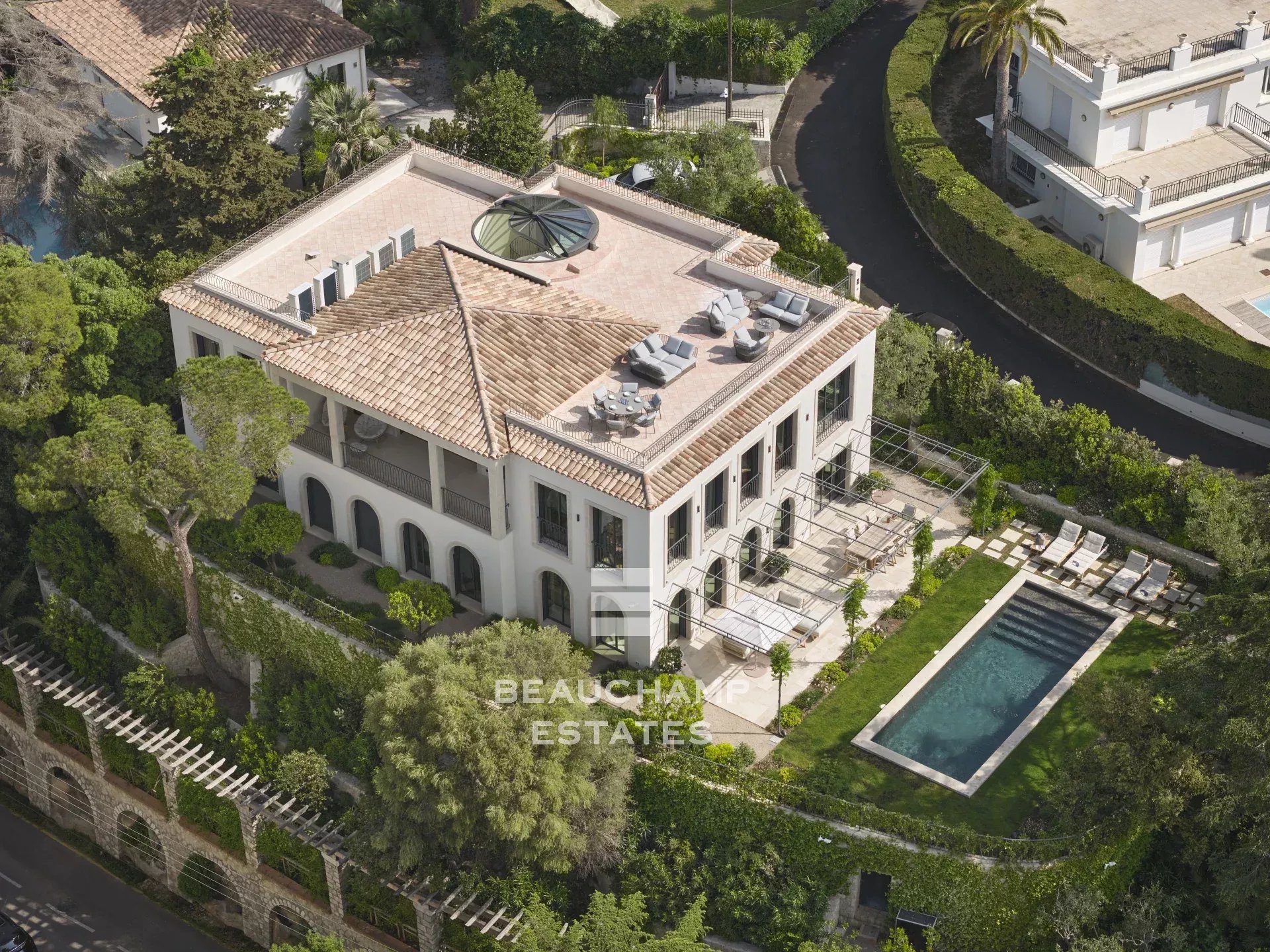 EXCLUSIVITE  - Villa néo provençale rénovée avec vue mer panoramique - Cannes