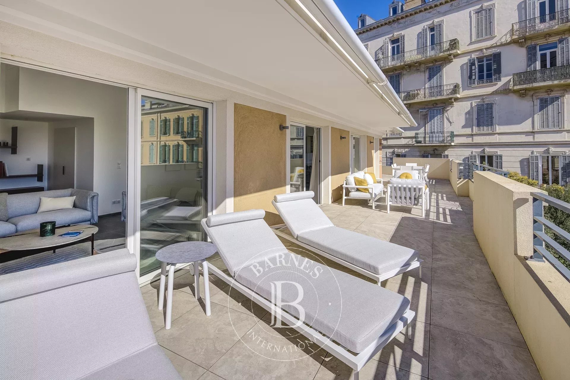 CANNES SUQUET - VUE MER - TERRASSE - 5 PIECES
