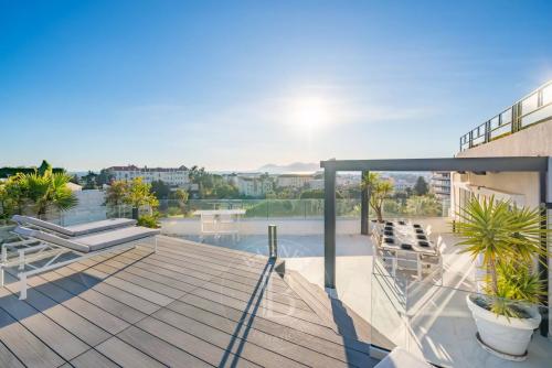 CANNES MONTFLEURY - 6 PIÈCES - VUE MER PANORAMIQUE - GRANDE TERRASSE
