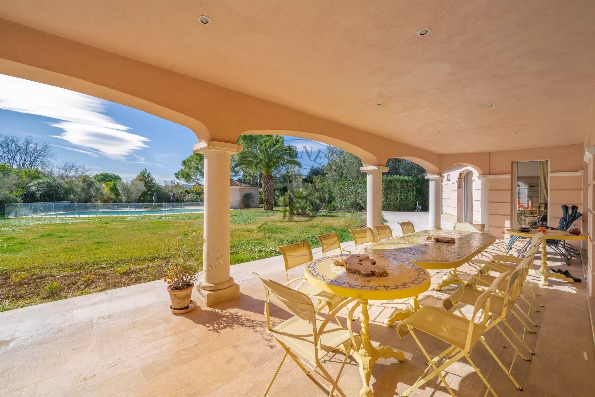 MOUGINS – SECTEUR RÉSIDENTIEL PREMIUM