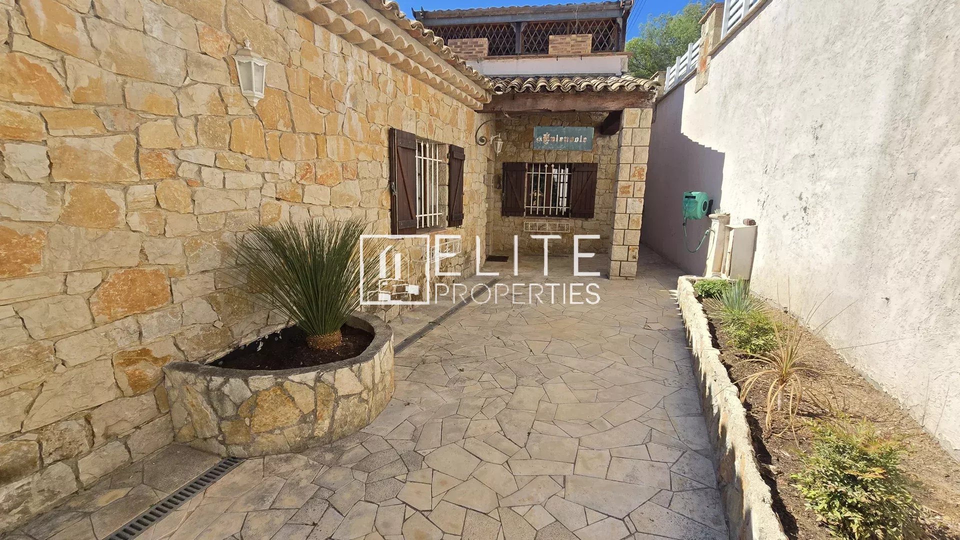 MAISON DE 155 m² + PISCINE & VUE MER  – MANDELIEU-LA-NAPOULE