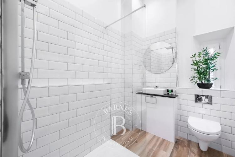 EXCLUSIVITÉ – CANNES BANANE – À 150 M DE LA CROISETTE – APPARTEMENT CONTEMPORAIN – 3 CHAMBRES