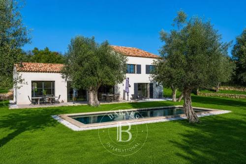 Valbonne, Domaine fermé, calme, 4 chambres, piscine