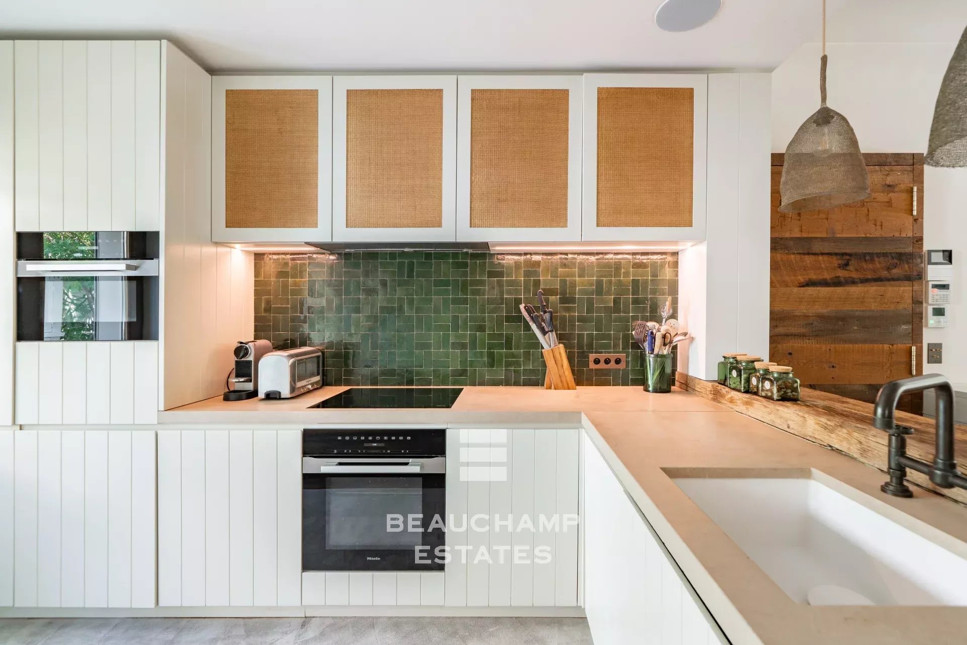 Appartement en rez-de-jardin avec piscine privative - Cannes Palm Beach