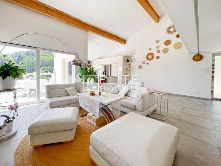 VILLA 8P de 175m² + PISCINE CALME ABSOLU -  MOUGINS