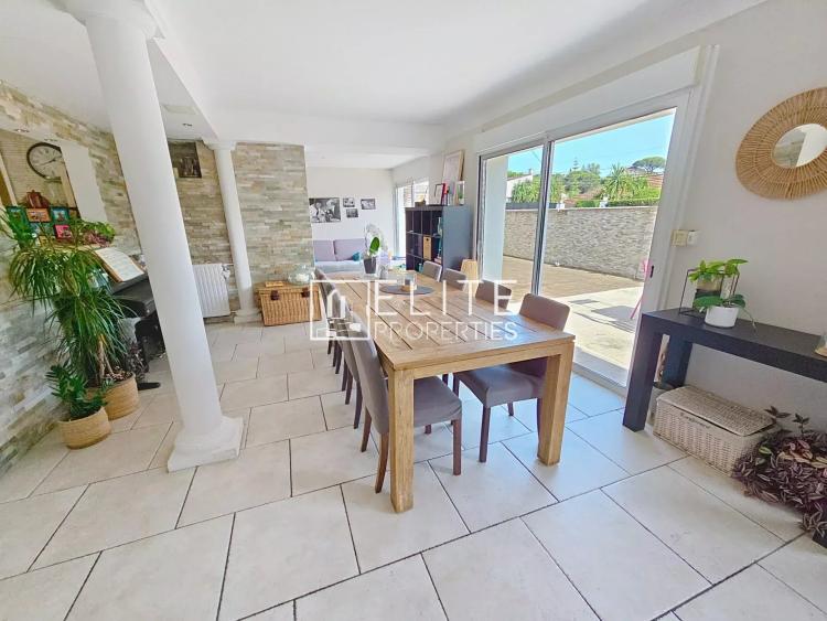 MAISON 5 PIÈCES 112 m² – VUE MER & PISCINE – CANNES