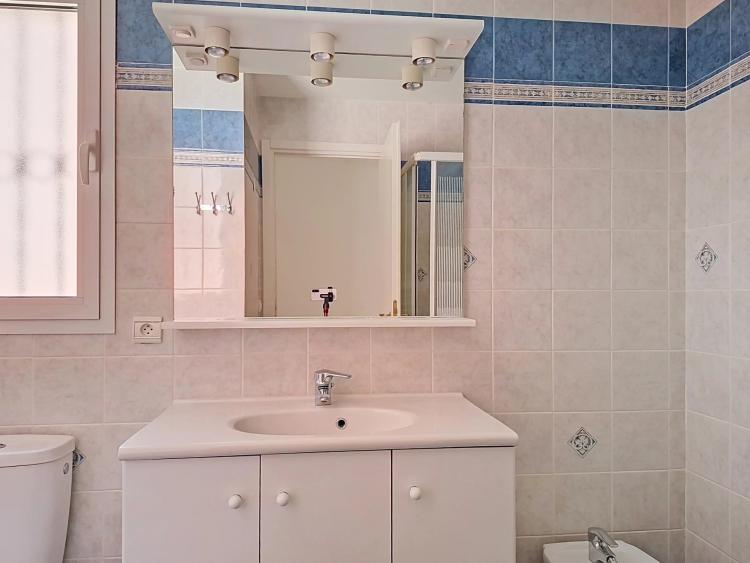 VENTE APT-VILLA AVEC VUE PANORAMIQUE, JARDIN PRIVATIF ET PISCINE