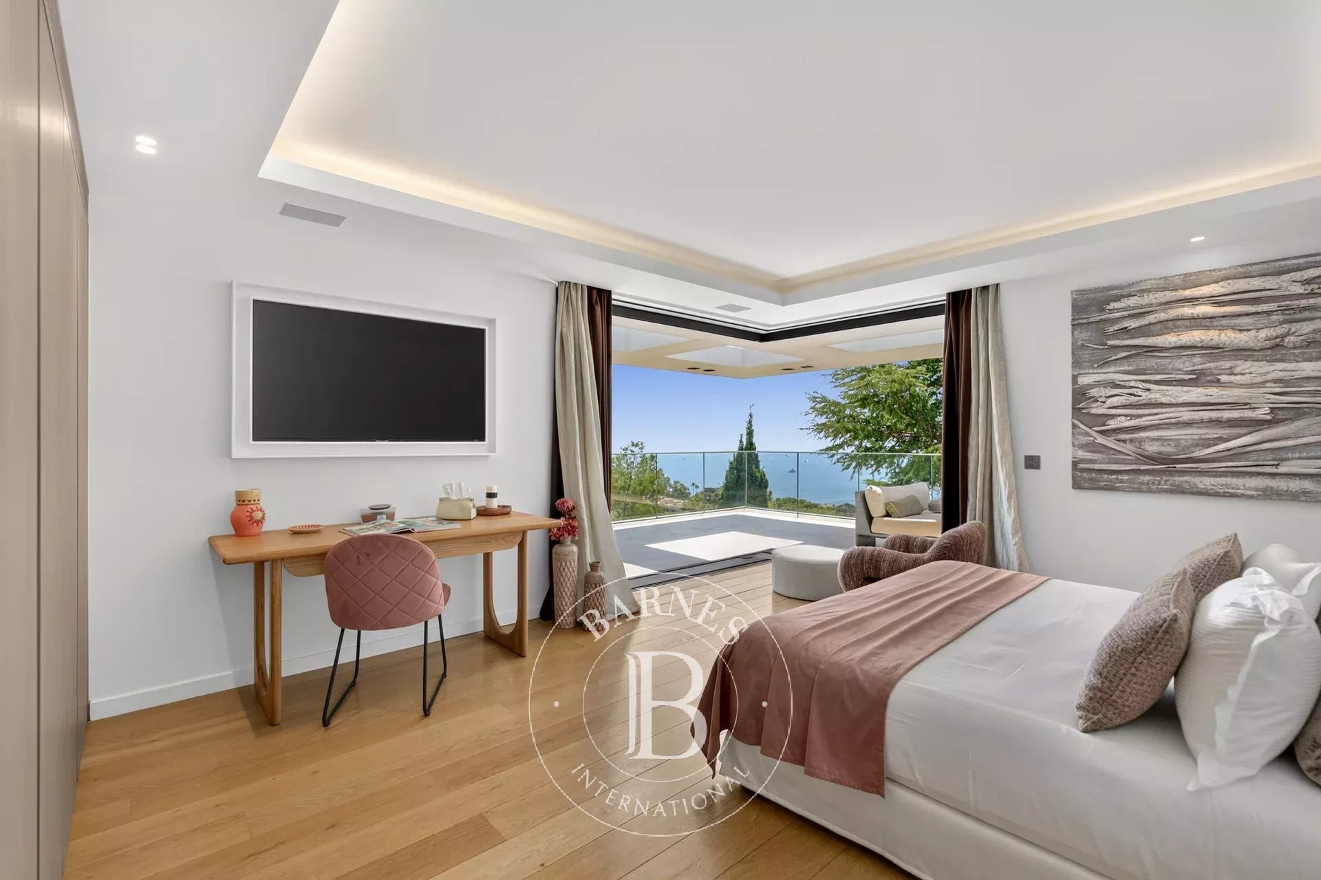 CANNES CALIFORNIE - VILLA CONTEMPORAINE AVEC VUE MER PANORAMIQUE - 8 CHAMBRES