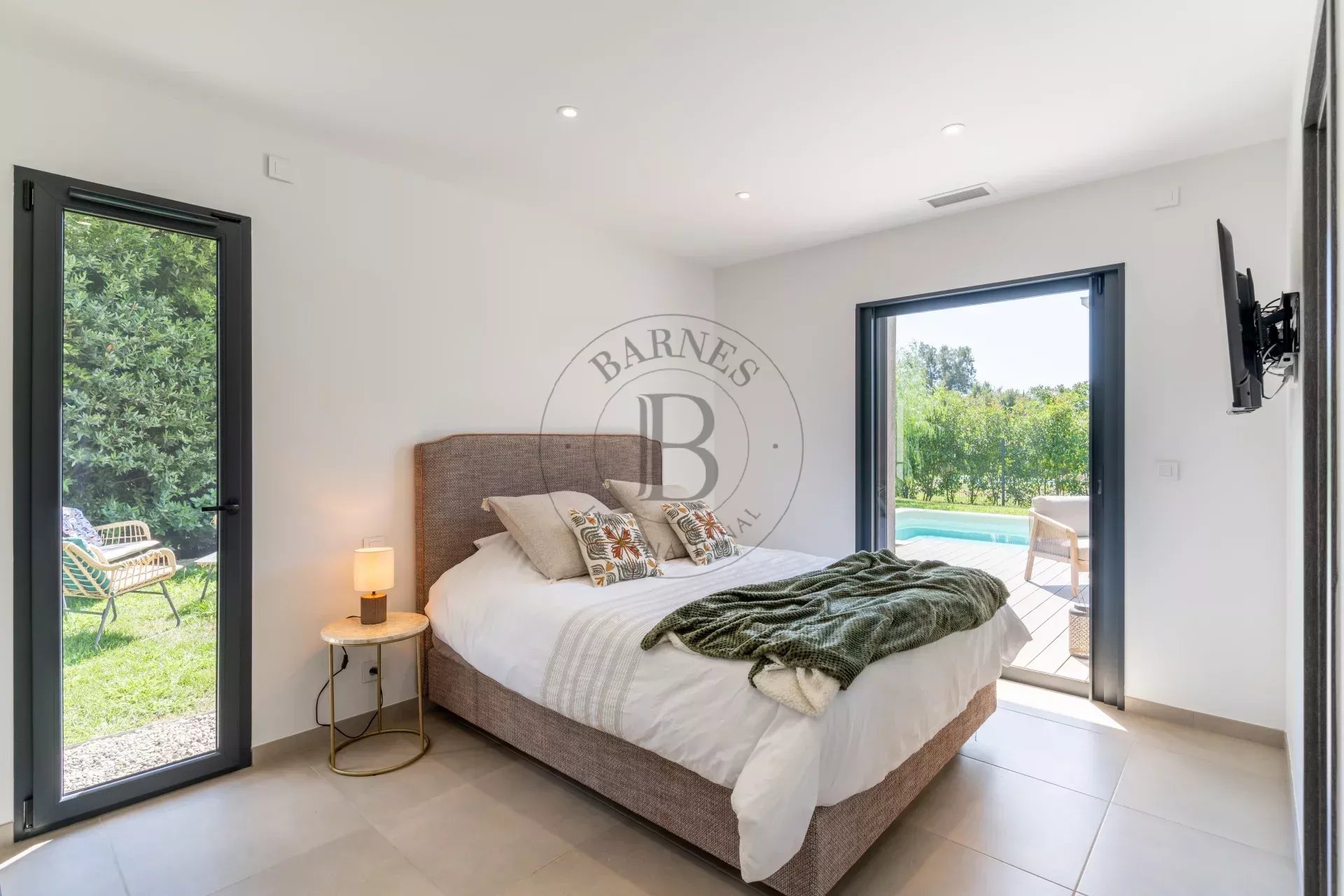 MOUGINS - VILLA CONTEMPORAINE – 4 CHAMBRES
