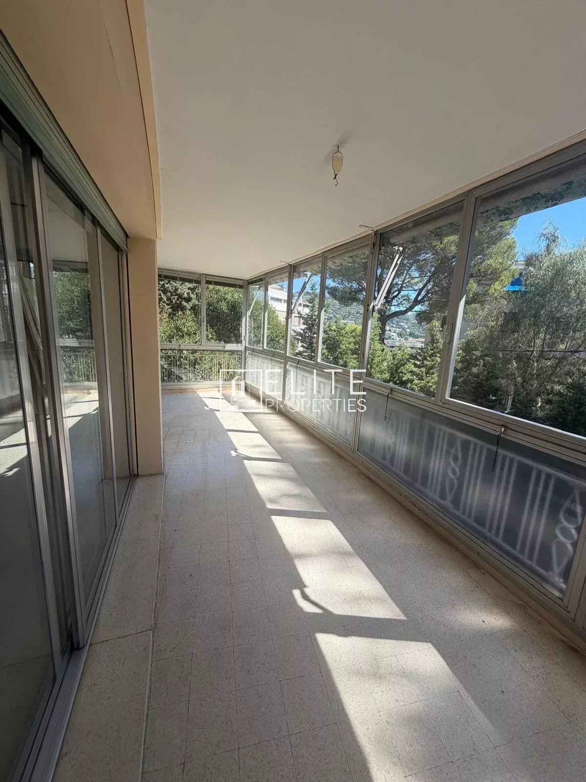 APPARTEMENT 5 PIÈCES DE 138 M² AVEC TERRASSE – LE CANNET