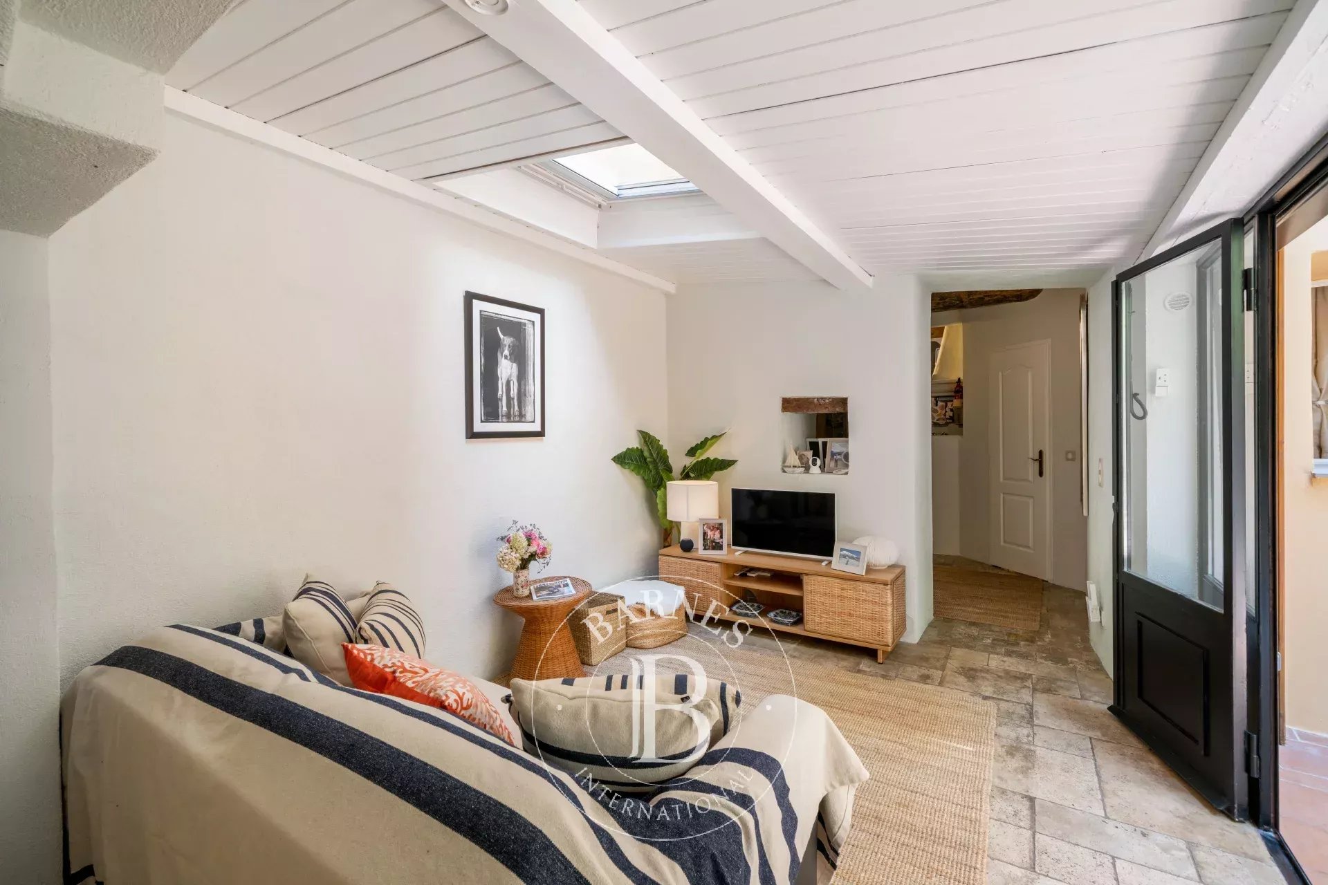 CANNES SUQUET - APPARTEMENT - 2 PIÈCES - TERRASSE -