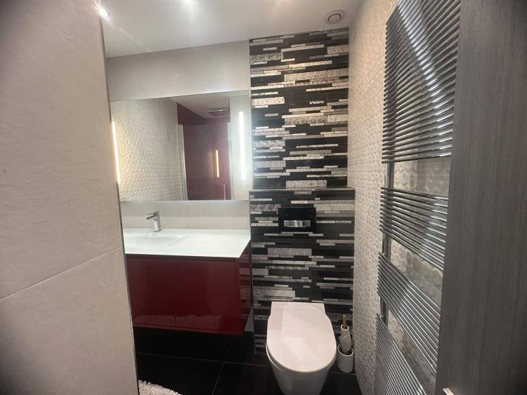 Antibes – Loft d’architecte de 210 m², trois terrasses et vue mer à 180°