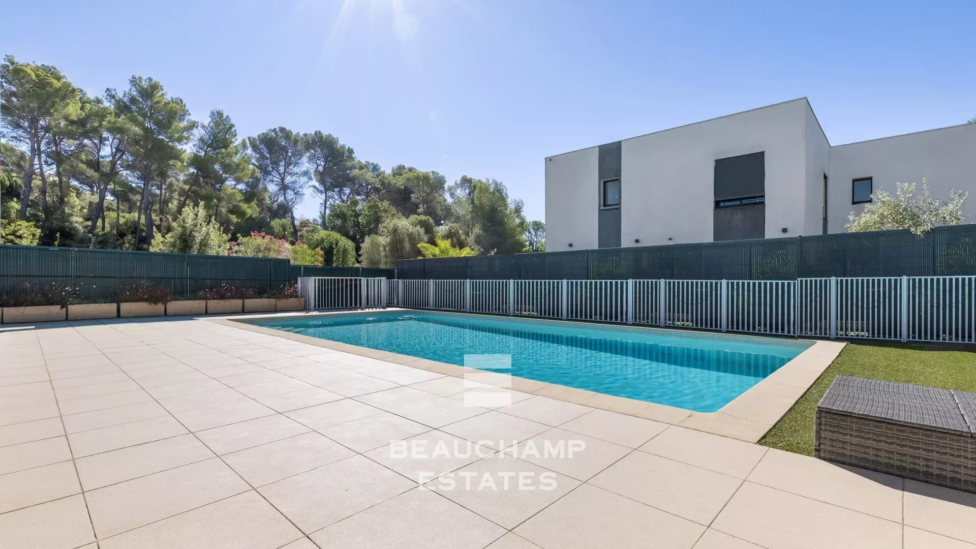 Appartement 3 chambres avec terrasse quartier Saint Basile - Mougins