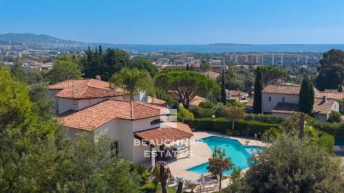 Villa provençale 6 chambres avec piscine – Mandelieu-La Napoule